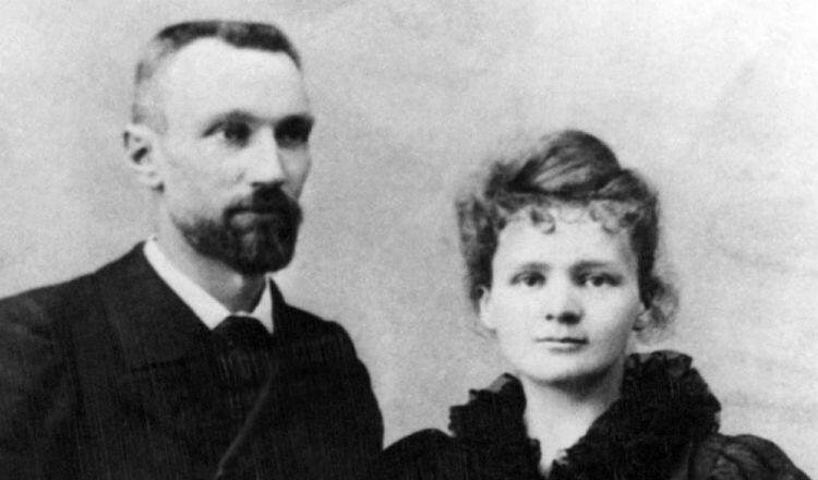 Facts about Marie Curie - A picture of Marie and Pierre during their early years. 
