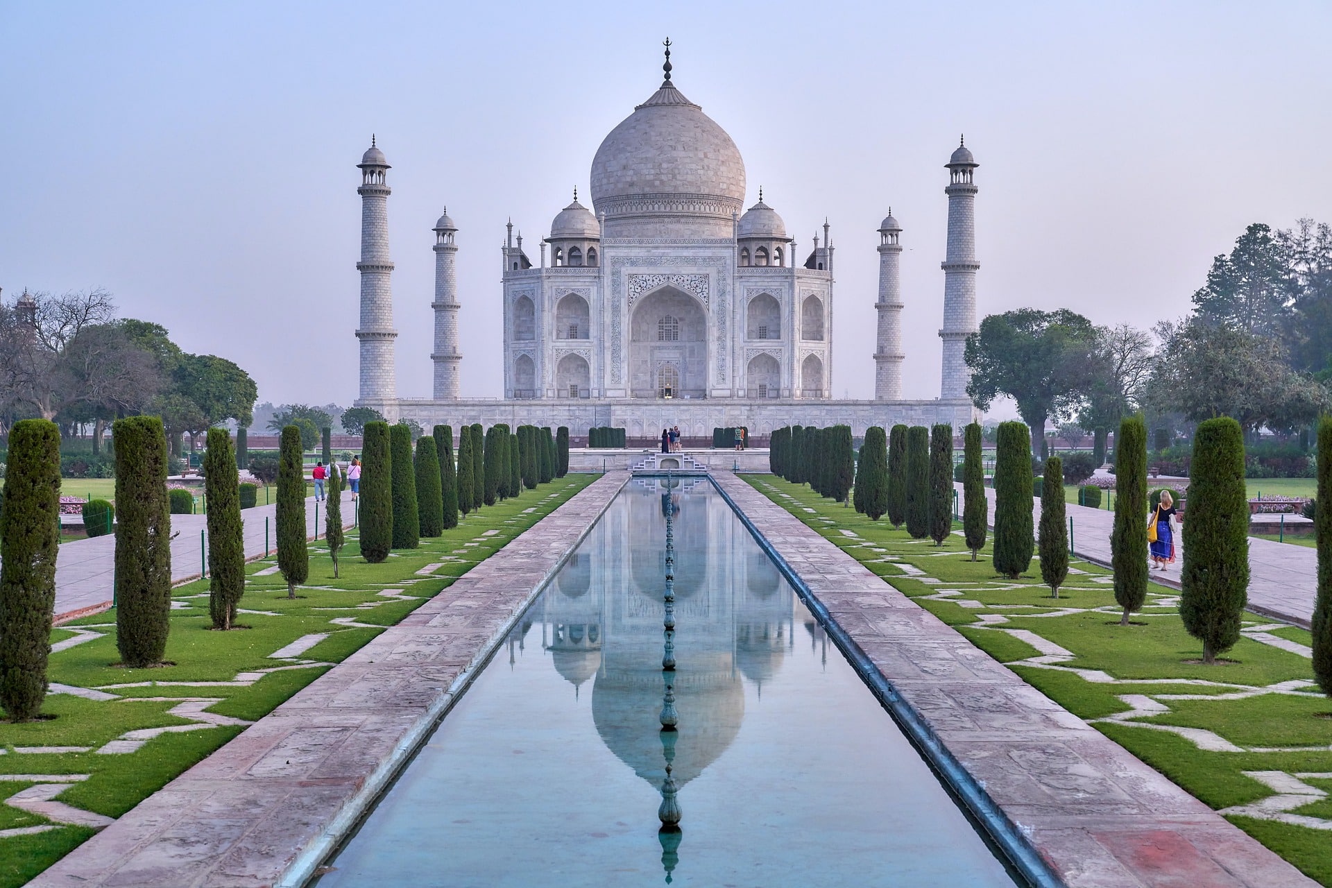 The seven wonders of the world - A picture of Taj Mahal