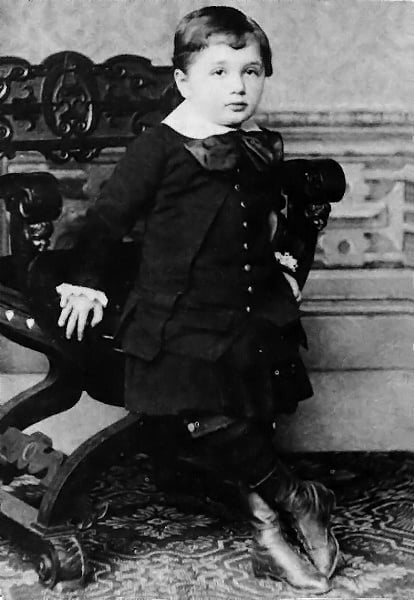 Albert Einstein The Genius - Picture of Einstein at 3 years old. 